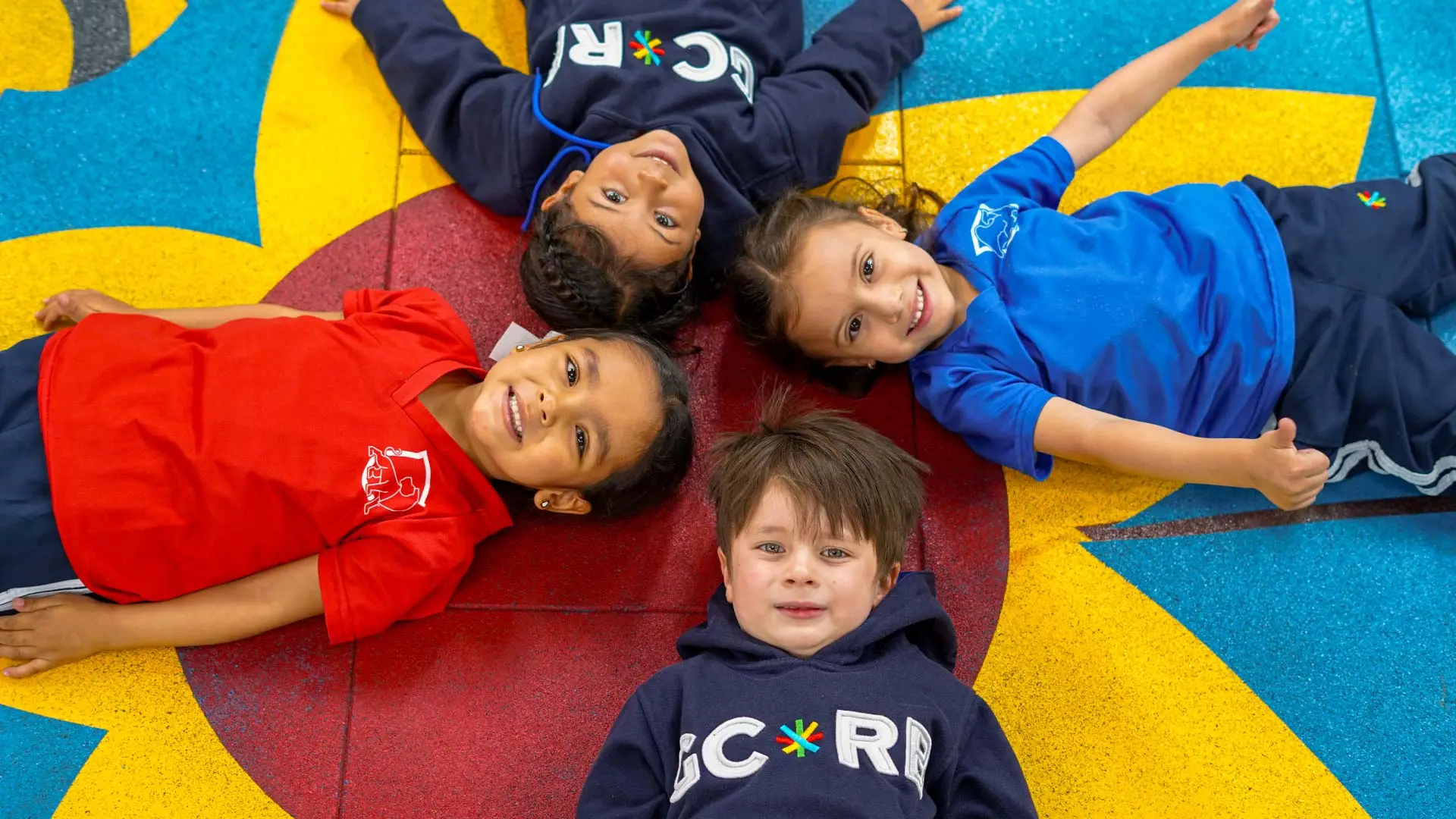 UN CURRICULUM
INTERNACIONAL
